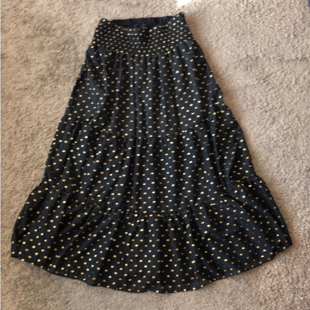 SOLD 🌸🌸🌸🌸🌸Boho tiered skirt. Flip flops, flats, heels or cowboy boots! - Picture 4 of 7